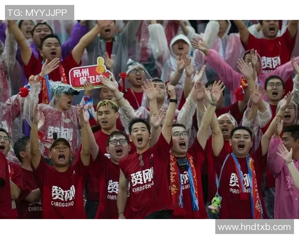 上海足球队个人能力引发热议球迷观点各异的背后故事